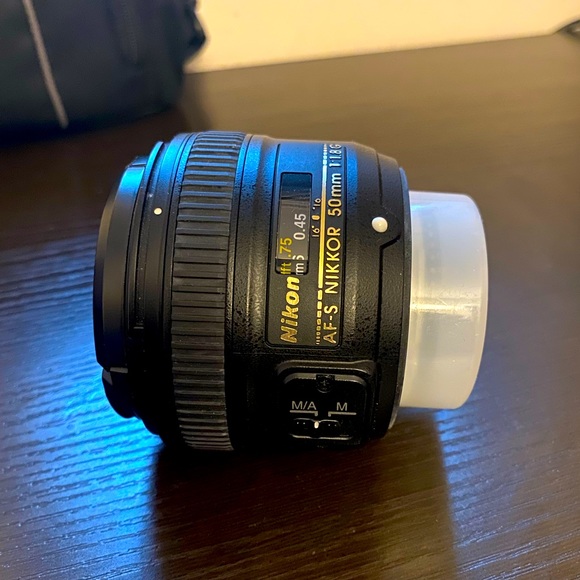 AF-S Nikkor 50mm f/1.8G lens - Picture 1 of 5